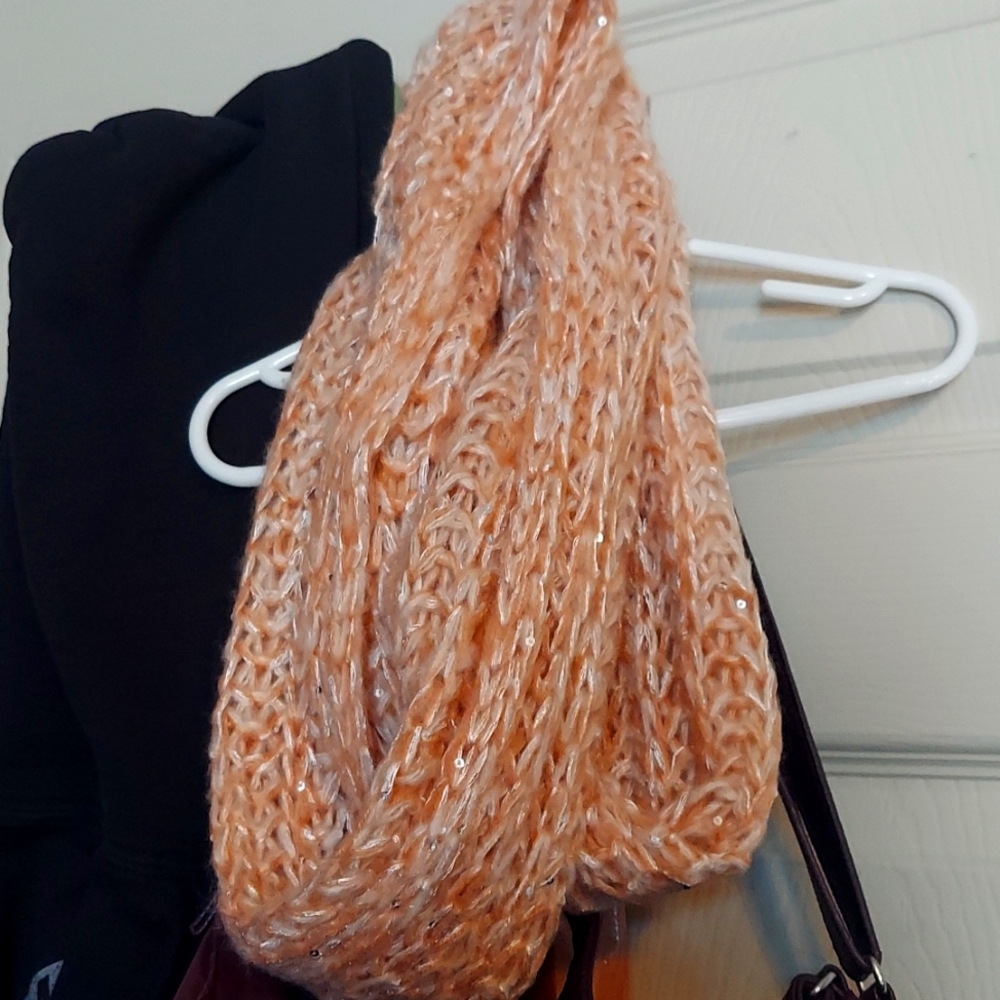 Women's scarf
